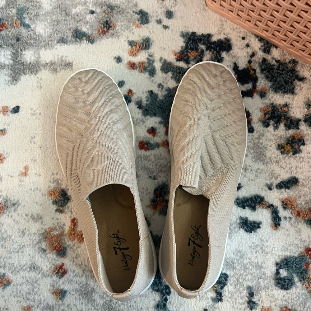 Vintage 7 Eight Slip on sneakers size 9.5 Brand new